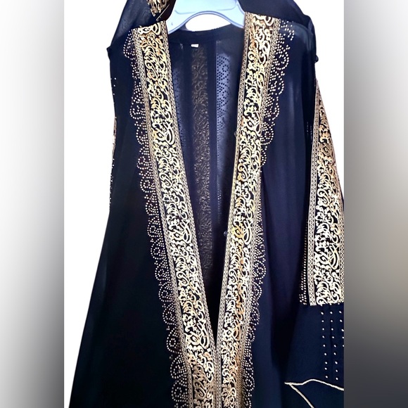 Black and Gold embroidered Women's Cloak hooded Dubai Arabic kimono Abaya (#3) - Picture 7 of 11